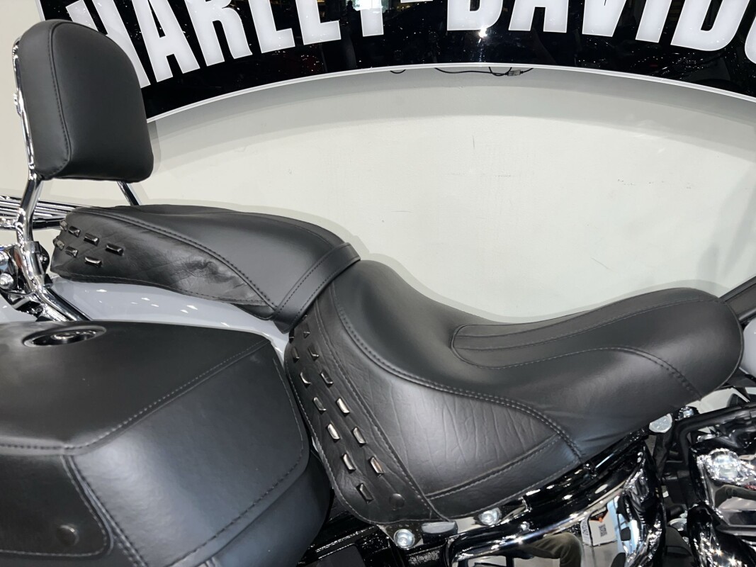 2024 Harley-Davidson Heritage Classic 114 FLHCS - Photo 6