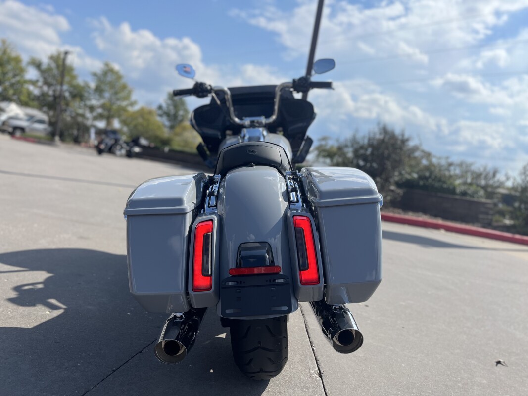2025 Harley-Davidson Road Glide FLTRX Billiard Gray - Photo 4