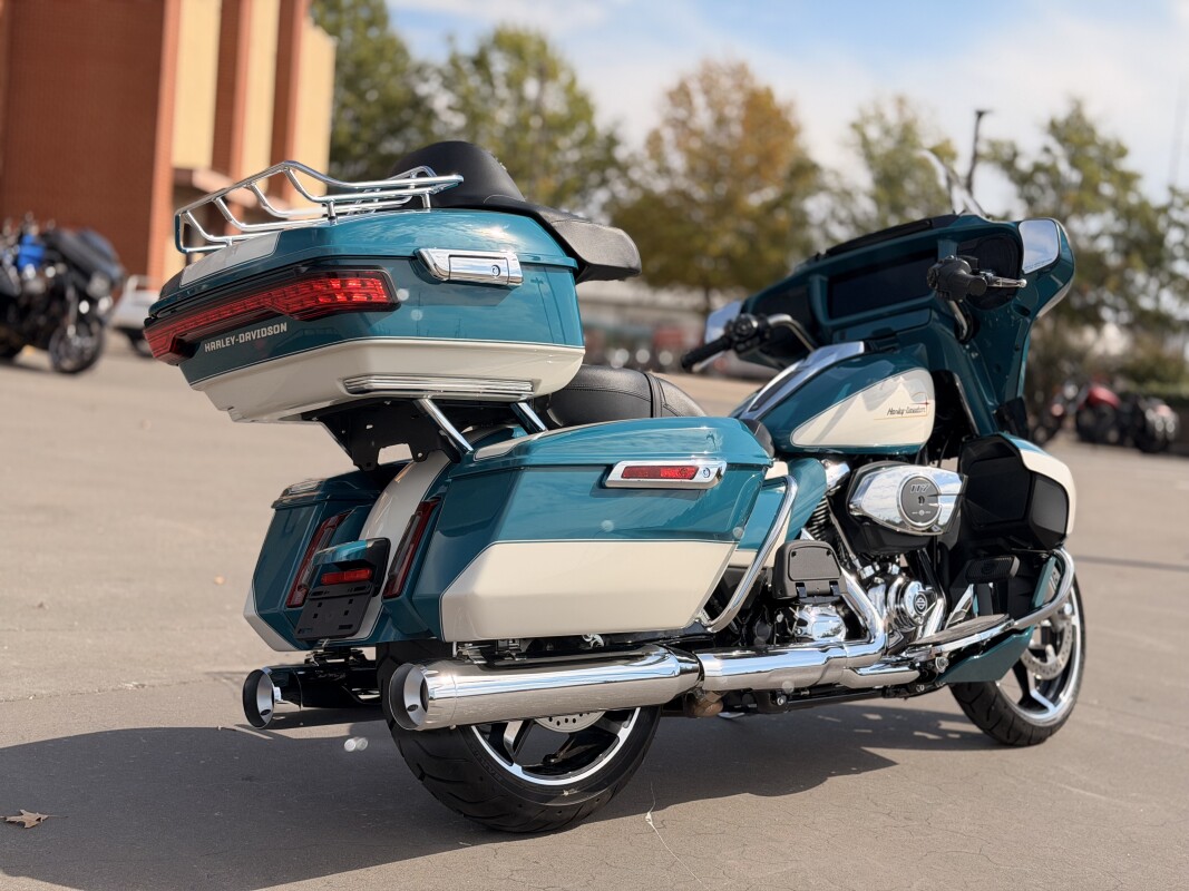 2025 Harley-Davidson Street Glide Ultra FLHXU Custom 1of1 Paint by WiseGuys - Photo 3