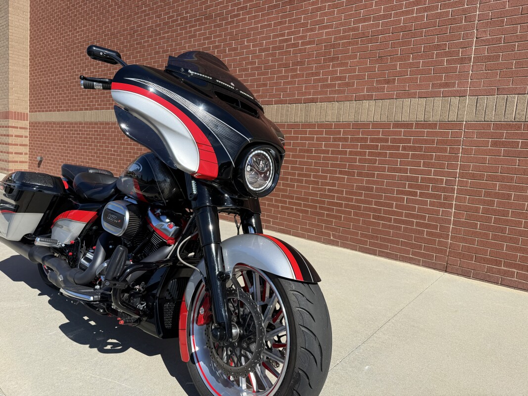 FLHXSE 2020 CVO Street Glide - Photo 3