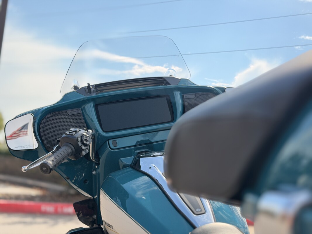 2025 Harley-Davidson Street Glide Ultra FLHXU Custom 1of1 Paint by WiseGuys - Photo 9