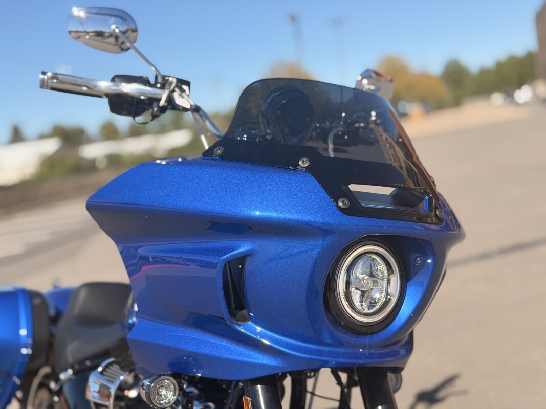 2025 Harley-Davidson Low Rider ST FXLRST Blue Burst W/ Thrashin’ Bars - Photo 10
