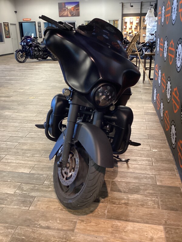 FLHX 2011 Street Glide - Photo 4