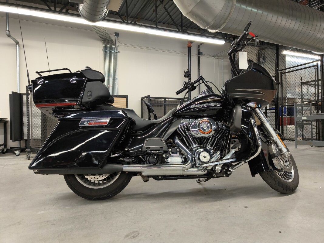 2013 Harley-Davidson Road Glide Ultra Black - Photo 2