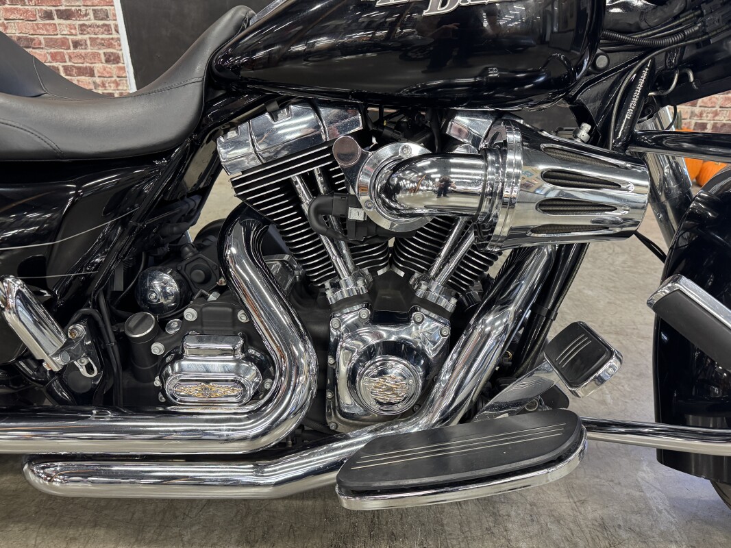 2015 Harley-Davidson Street Glide Special FLHXS - Photo 2
