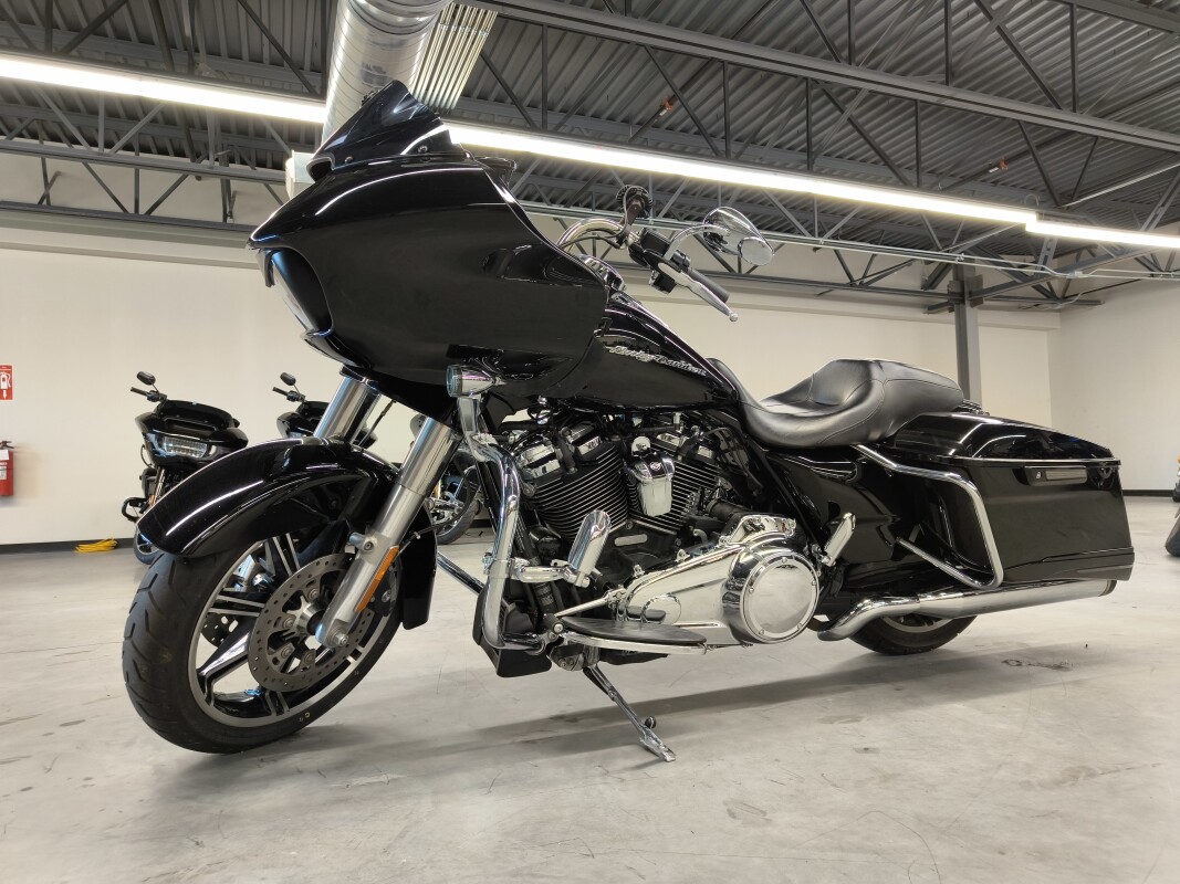 2017 Harley-Davidson Road Glide Special Black - Photo 2