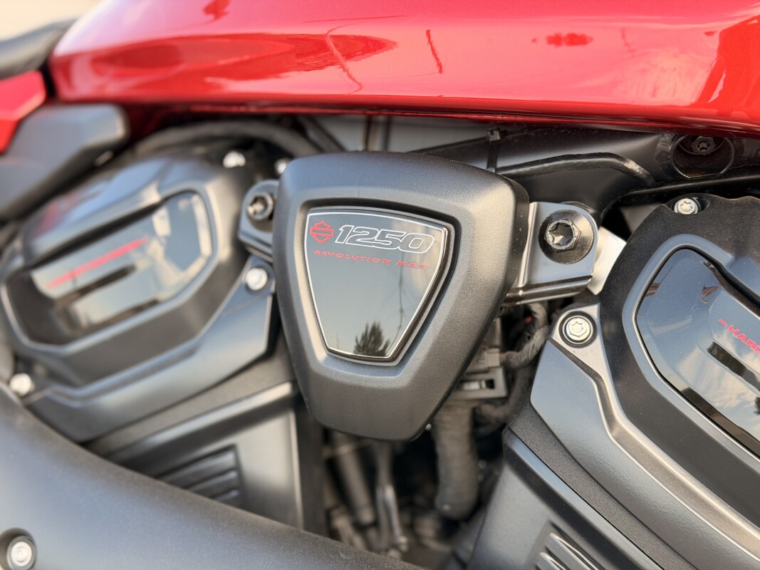 2025 Harley-Davidson Sportster S RH1250S Brilliant Red - Photo 9