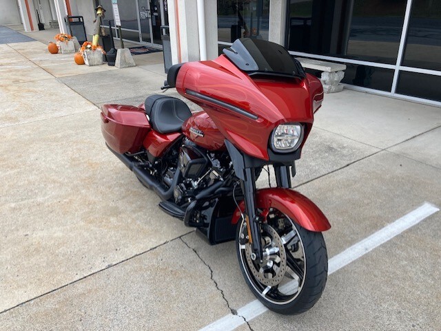 2025 Harley-Davidson Street Glide FLHX Whiskey Firestorm - Black Finish - Photo 3