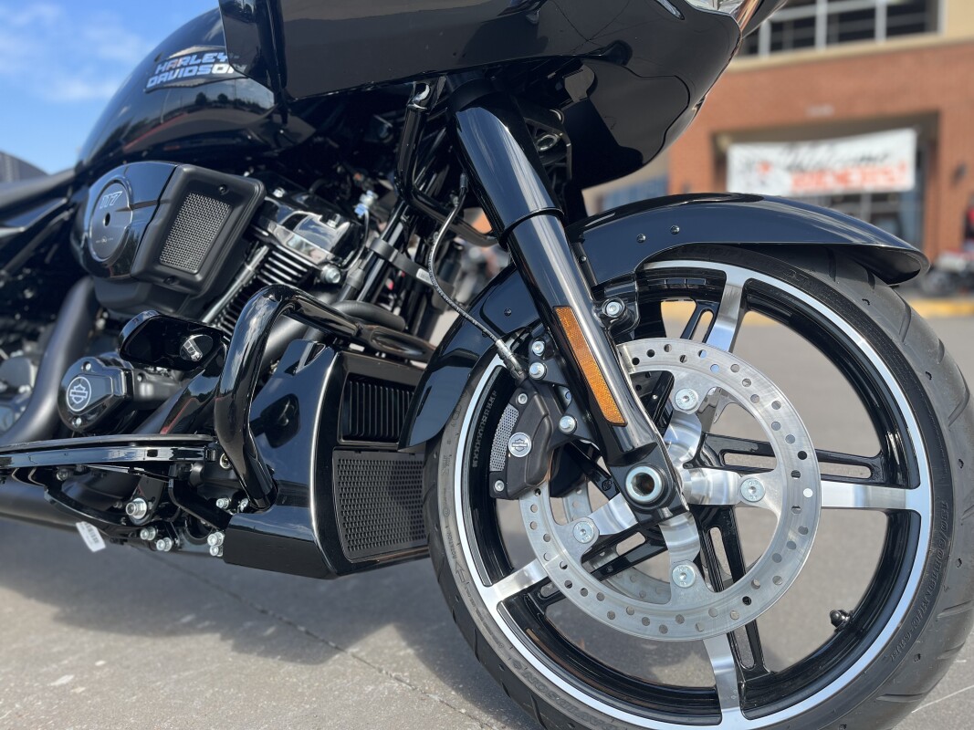 2025 Harley-Davidson Road Glide FLTRX Vivid Black - Photo 8