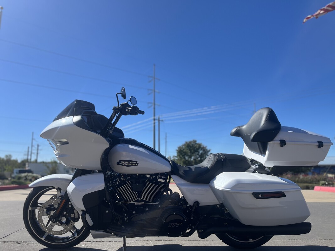 2025 Harley-Davidson Road Glide FLTRX White Onyx Pearl - Photo 6