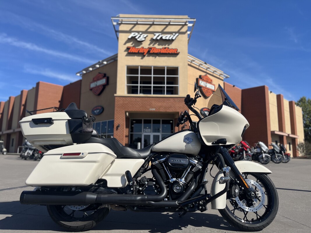 2022 Harley-Davidson Road Glide Special FLTRXS White Sand Pearl 644972