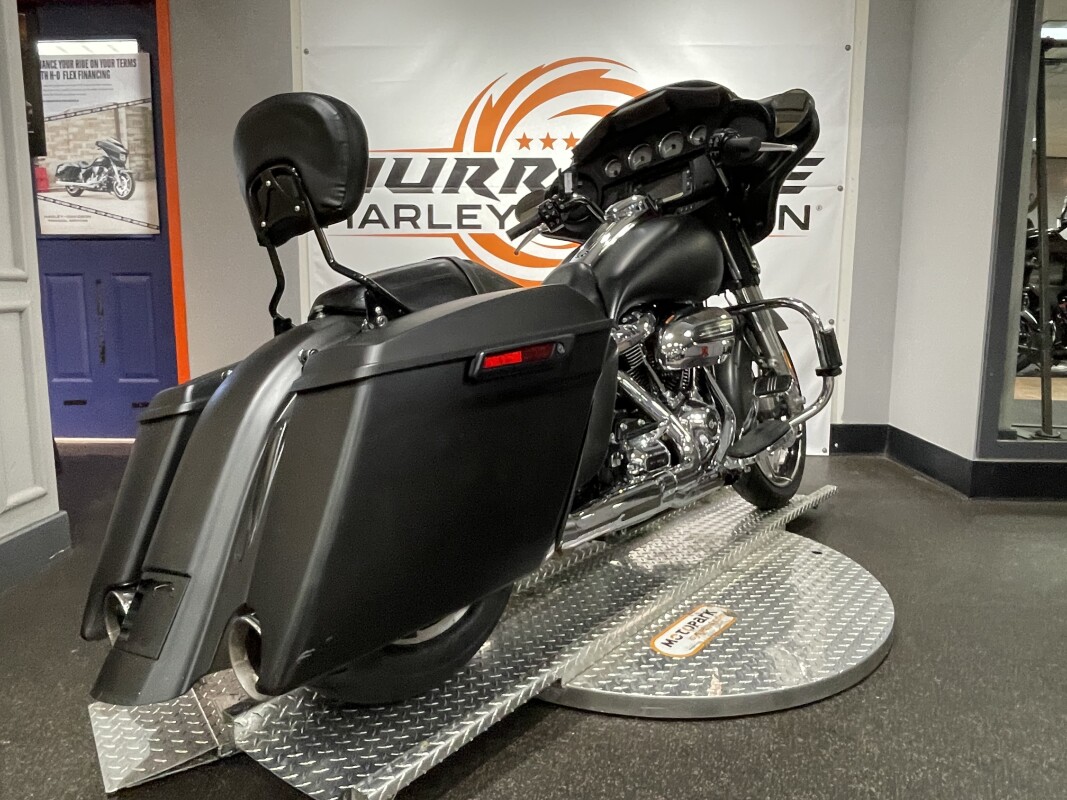 2017 Harley-Davidson Street Glide Special - Photo 8