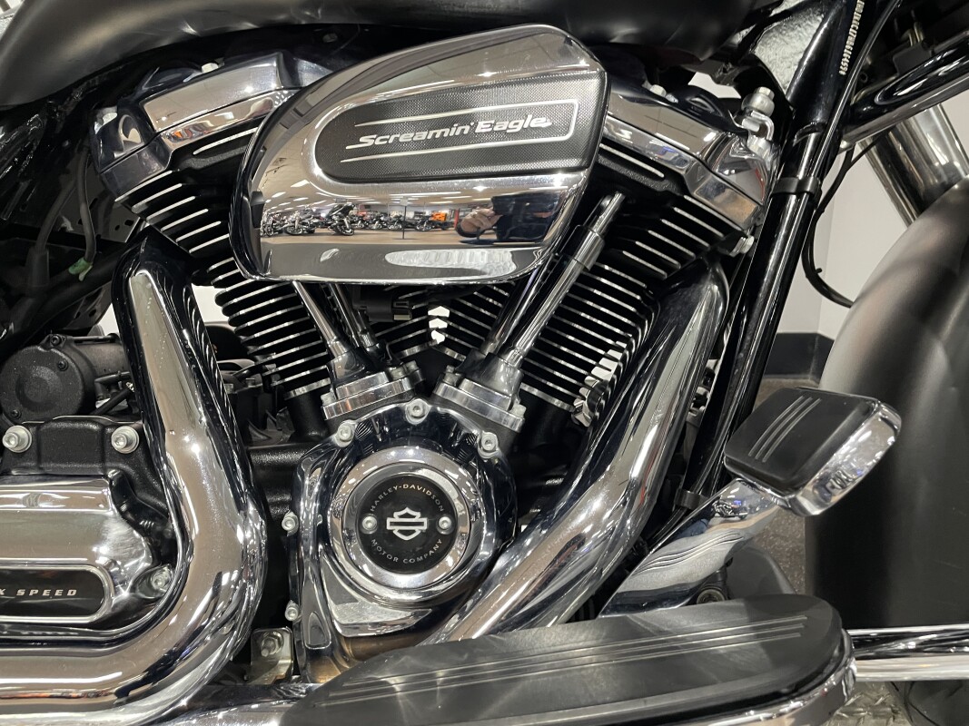 2017 Harley-Davidson Street Glide Special - Photo 10