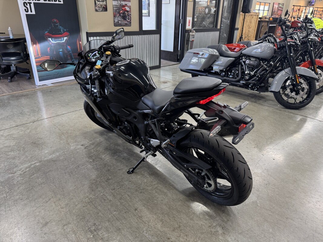 2024 Kawasaki NINJA ZX-4R ABS ZX400PRFNL - Photo 7