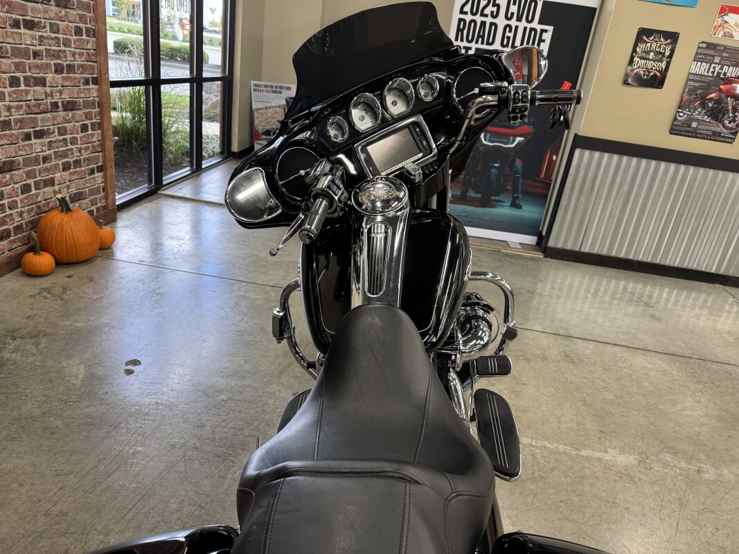 2015 Harley-Davidson Street Glide Special FLHXS - Photo 3
