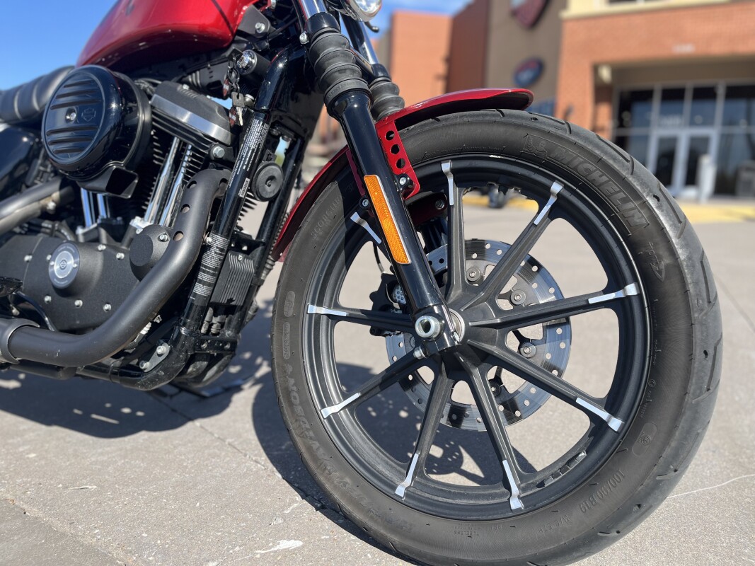 2019 Harley-Davidson Iron 883 XL883N Wicked Red 420502 - Photo 9