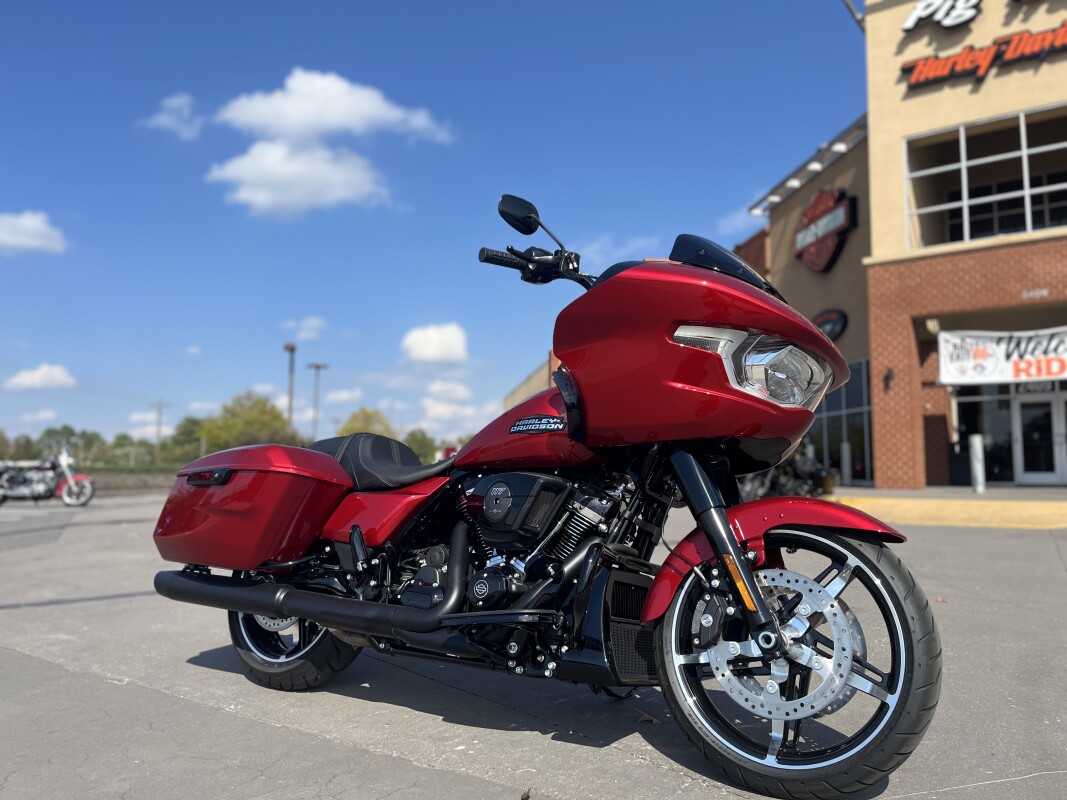 2025 Harley-Davidson Road Glide FLTRX Brilliant Red - Photo 2