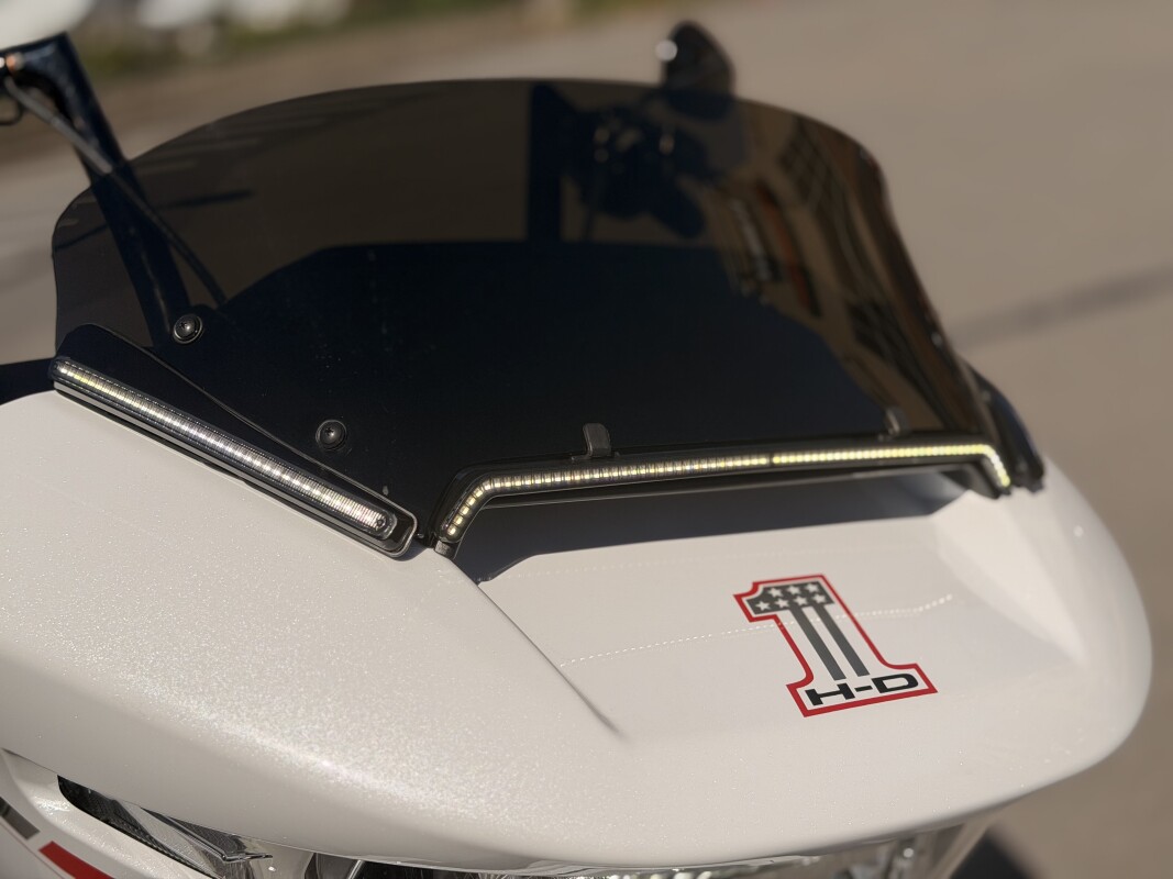 2025 Harley-Davidson Road Glide FLTRX White Onyx Pearl - Custom Pinstriping - Photo 9