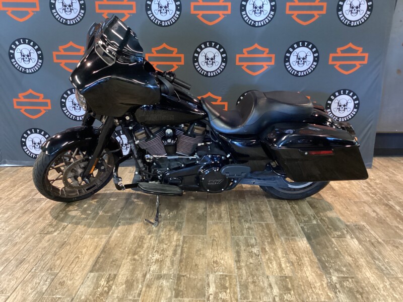 FLHXST 2022 Street Glide® ST
