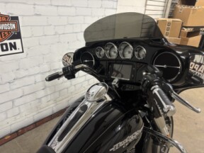 2015 Harley-Davidson® Street Glide® Special Black  thumb 1