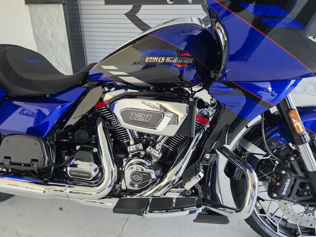 2025 Harley-Davidson CVO Road Glide ST - Photo 3