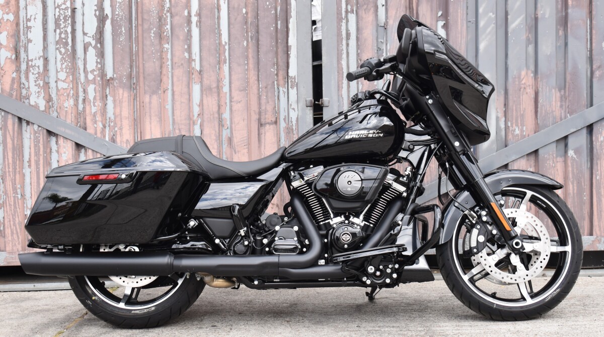 2025 Harley-Davidson® Street Glide® FLHX