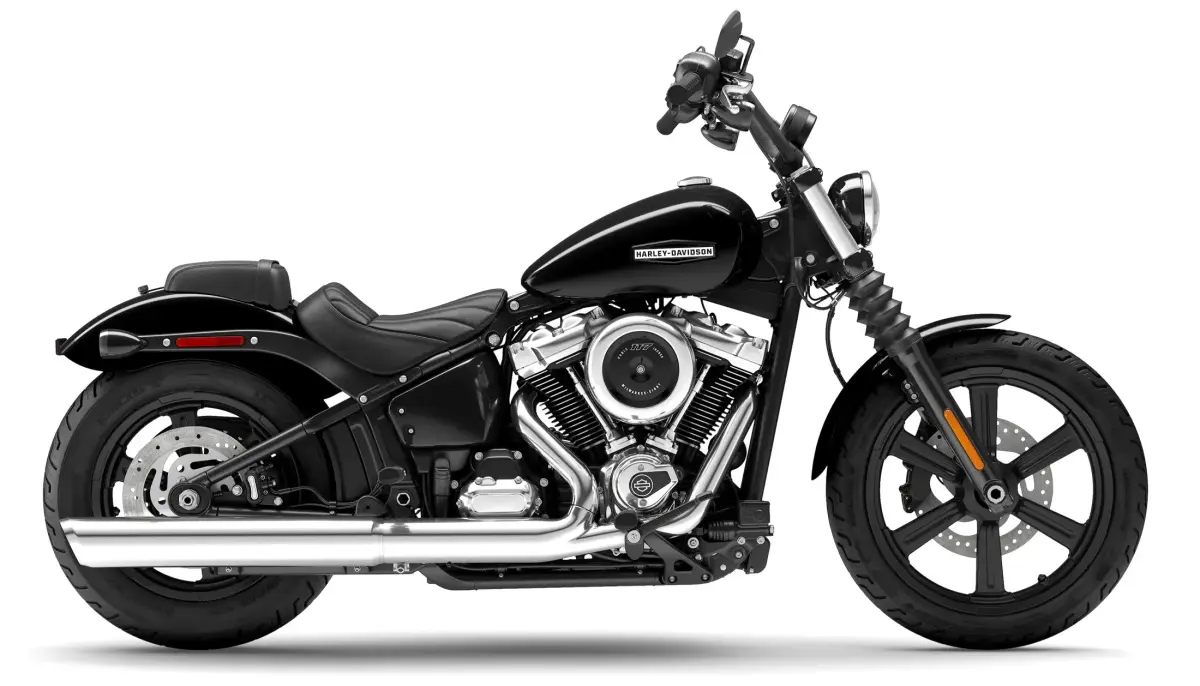 2025 Harley-Davidson Street Bob Vivid Black w/Cast Wheels