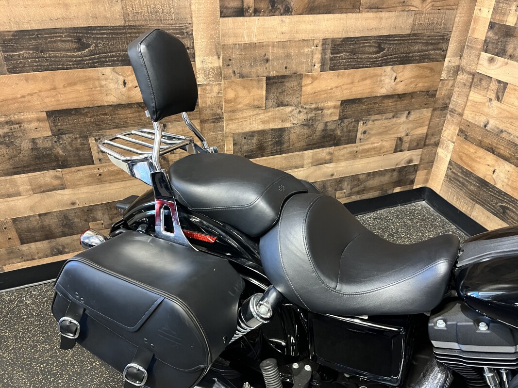 2017 Harley-Davidson Street Bob Vivid Black FXDB103 - Photo 7