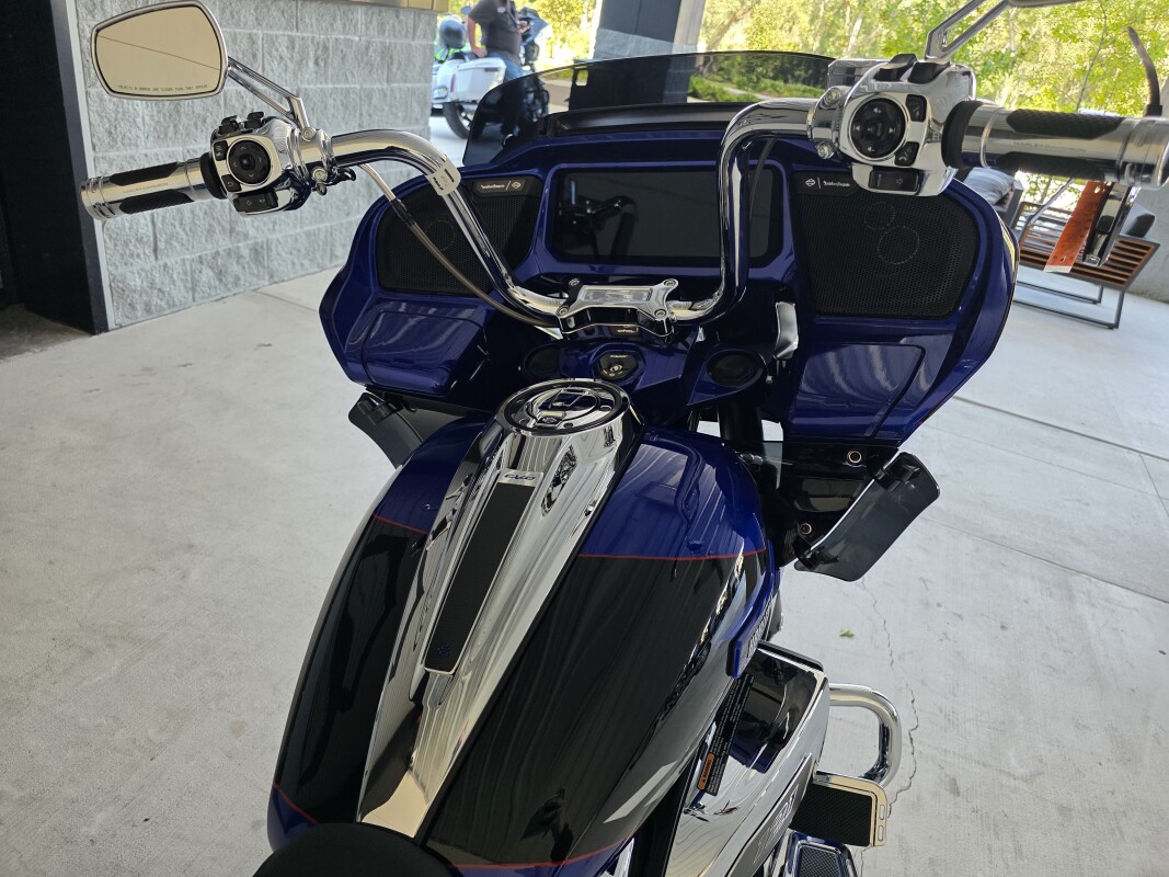 2025 Harley-Davidson CVO Road Glide ST - Photo 5