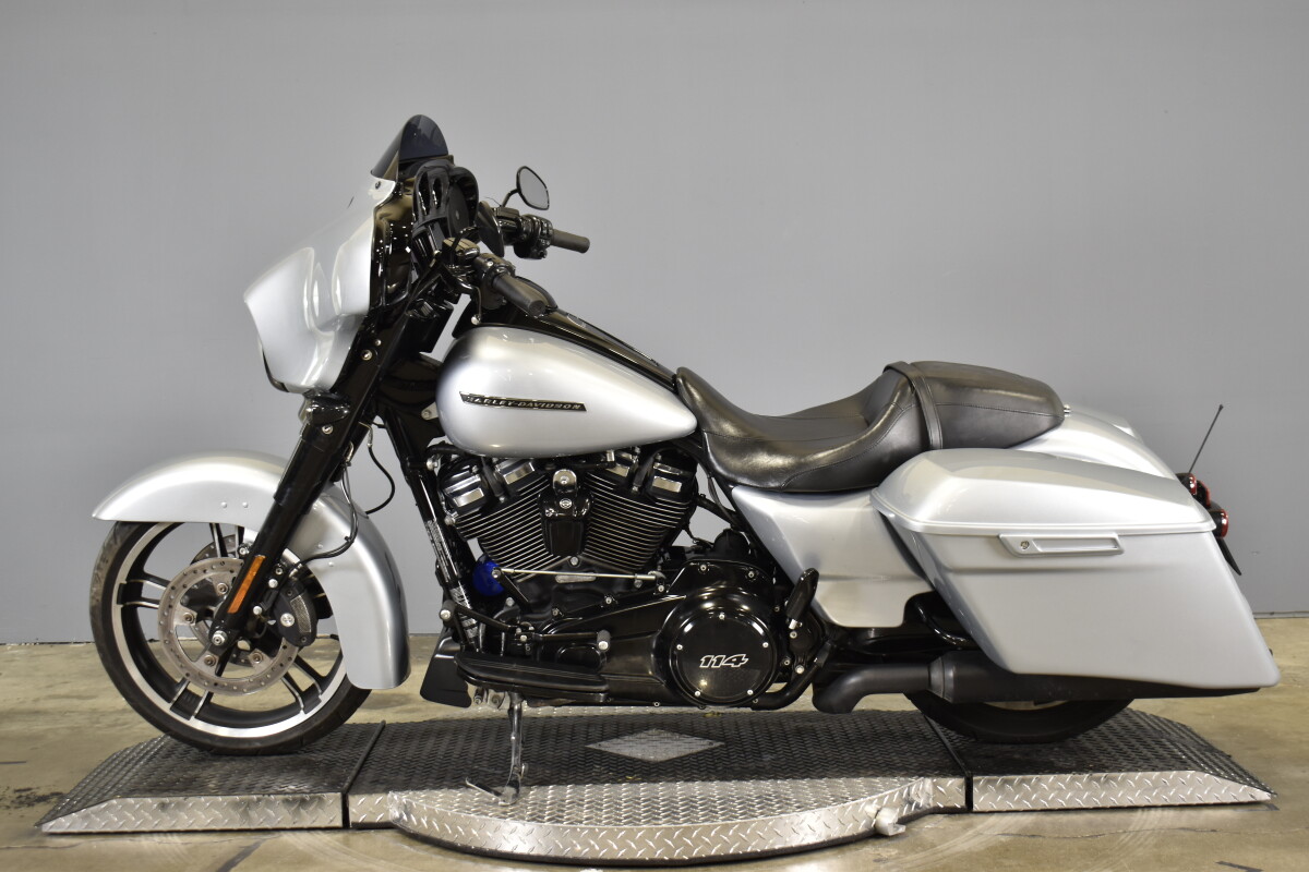 2019 Harley-Davidson Street Glide Special FLHXS - Photo 5