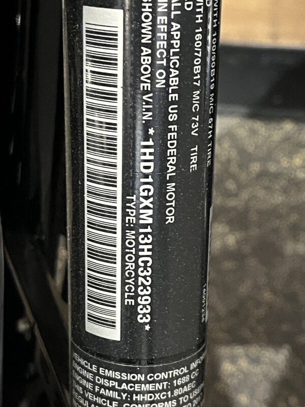 2017 Harley-Davidson Street Bob Vivid Black FXDB103 - Photo 10