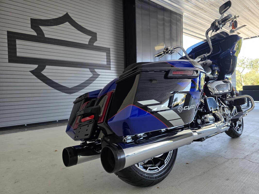 2025 Harley-Davidson CVO Road Glide ST - Photo 7