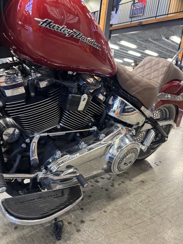 2018 Harley-Davidson Deluxe FLDE - Photo 10