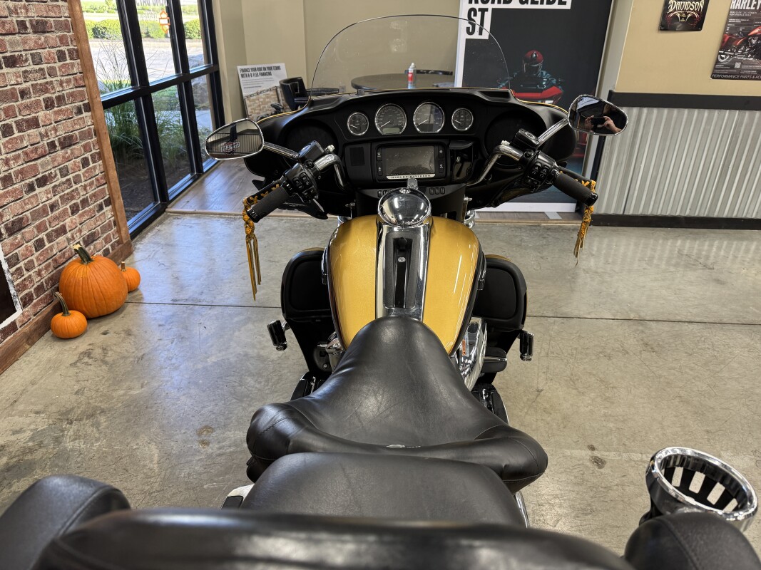 2017 Harley-Davidson Tri Glide Ultra FLHTCUTG - Photo 3