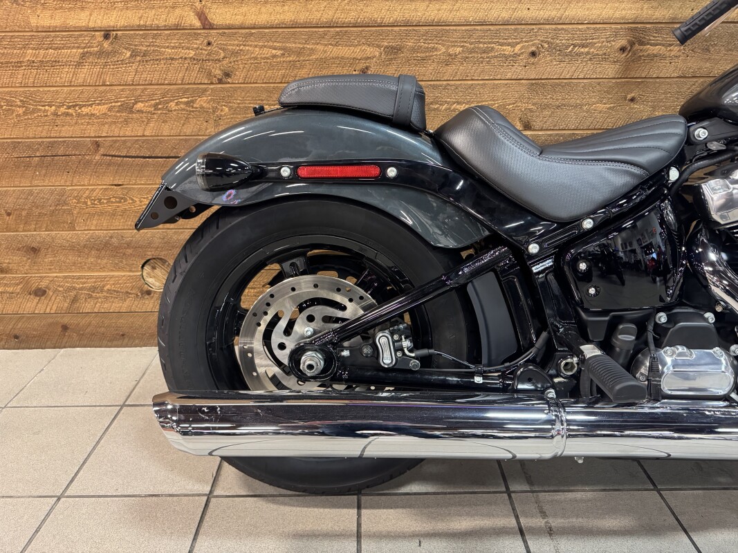 2025 Harley-Davidson Street Bob Iron Horse Metallic w/Cast Wheels FXBB - Photo 5