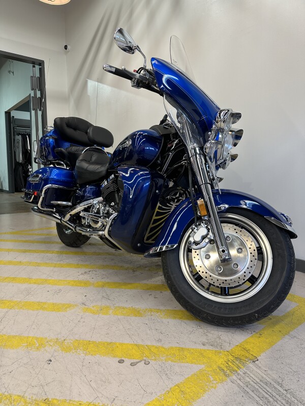 2011 Yamaha Royal Star Venture Blue - Photo 2