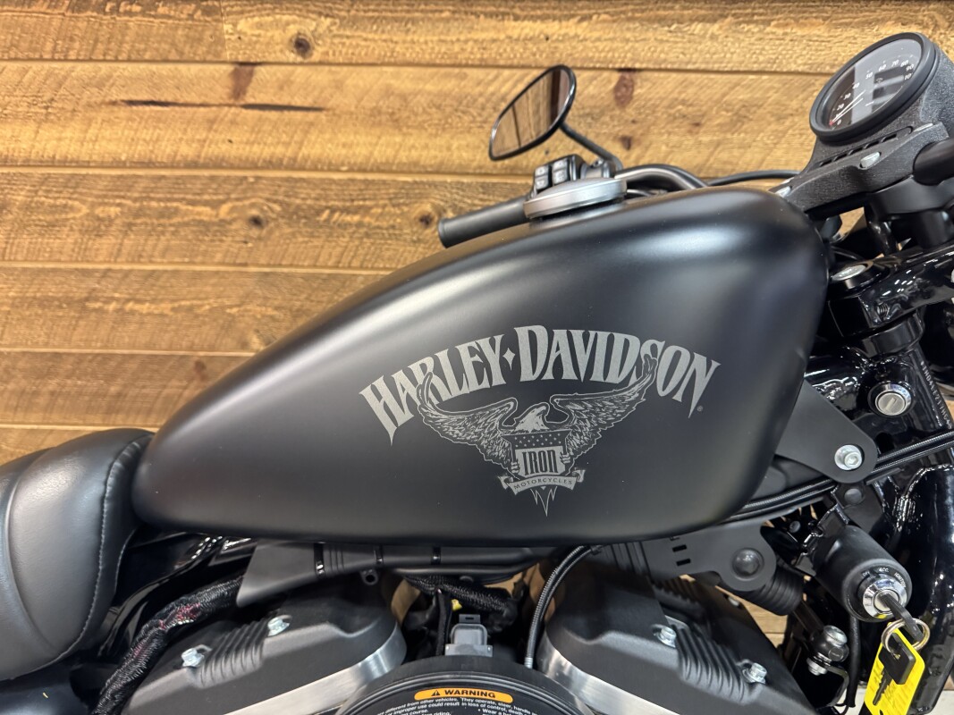 2017 Harley-Davidson Iron 883 Black Denim XL883N - Photo 2