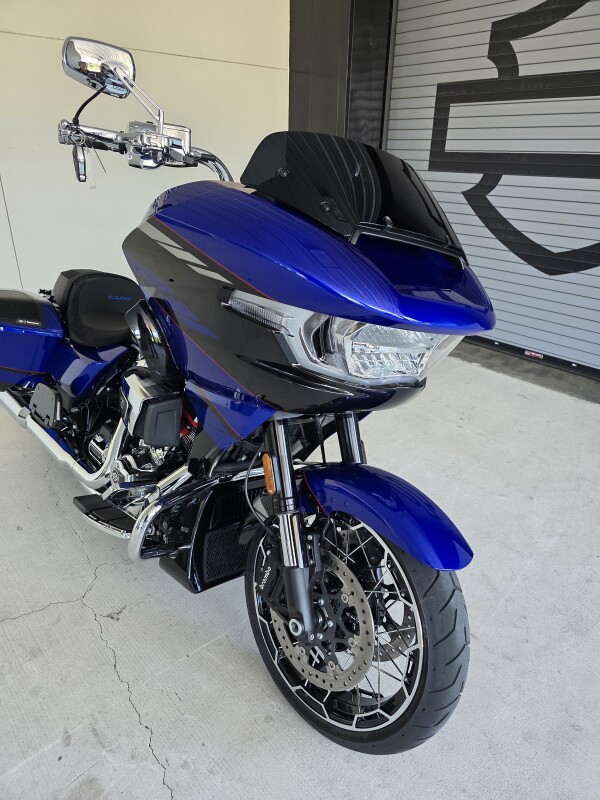2025 Harley-Davidson CVO Road Glide ST - Photo 4