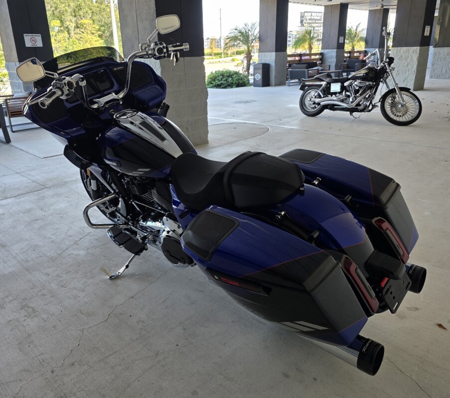 2025 Harley-Davidson CVO Road Glide ST - Photo 10