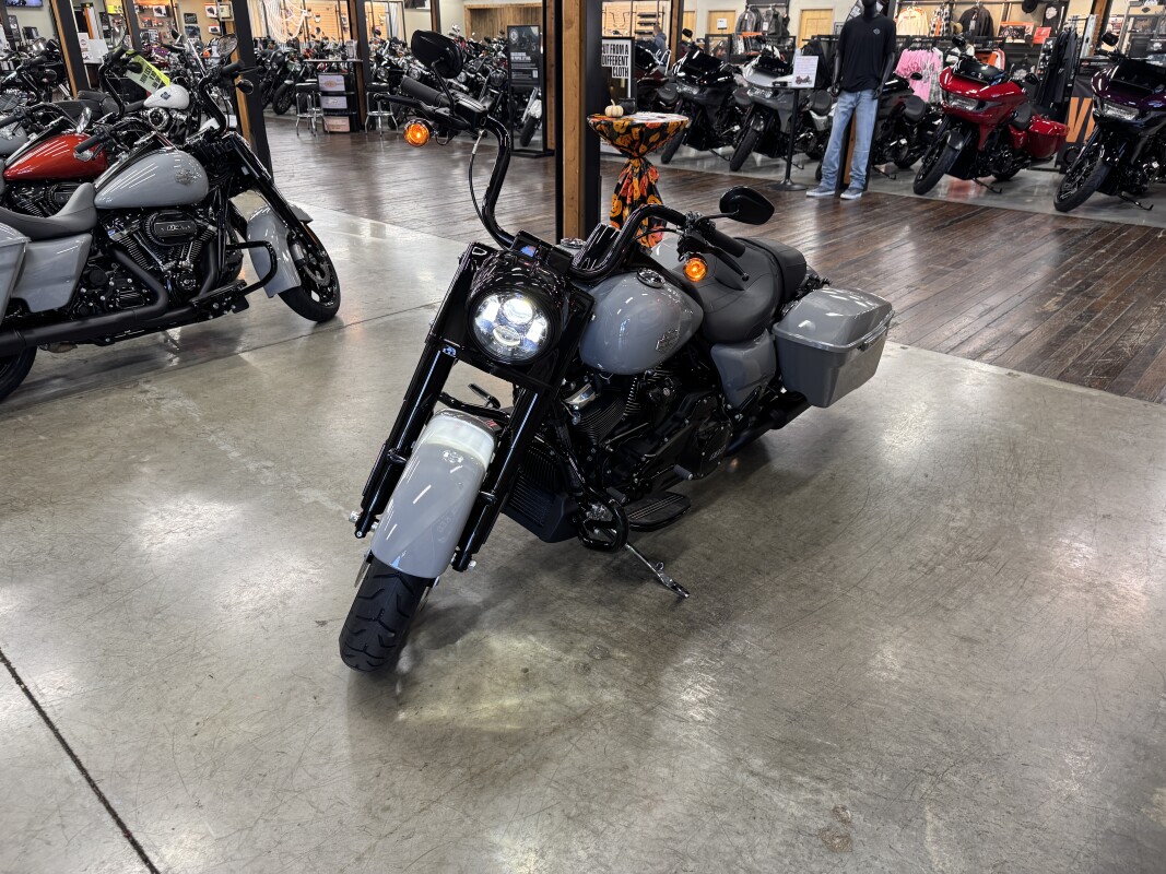 2025 Harley-Davidson Road King Special FLHRXS - Photo 10