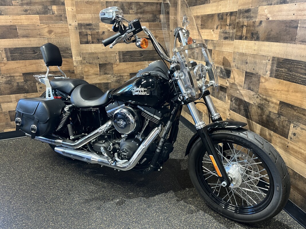 2017 Harley-Davidson Street Bob Vivid Black FXDB103 - Photo 2