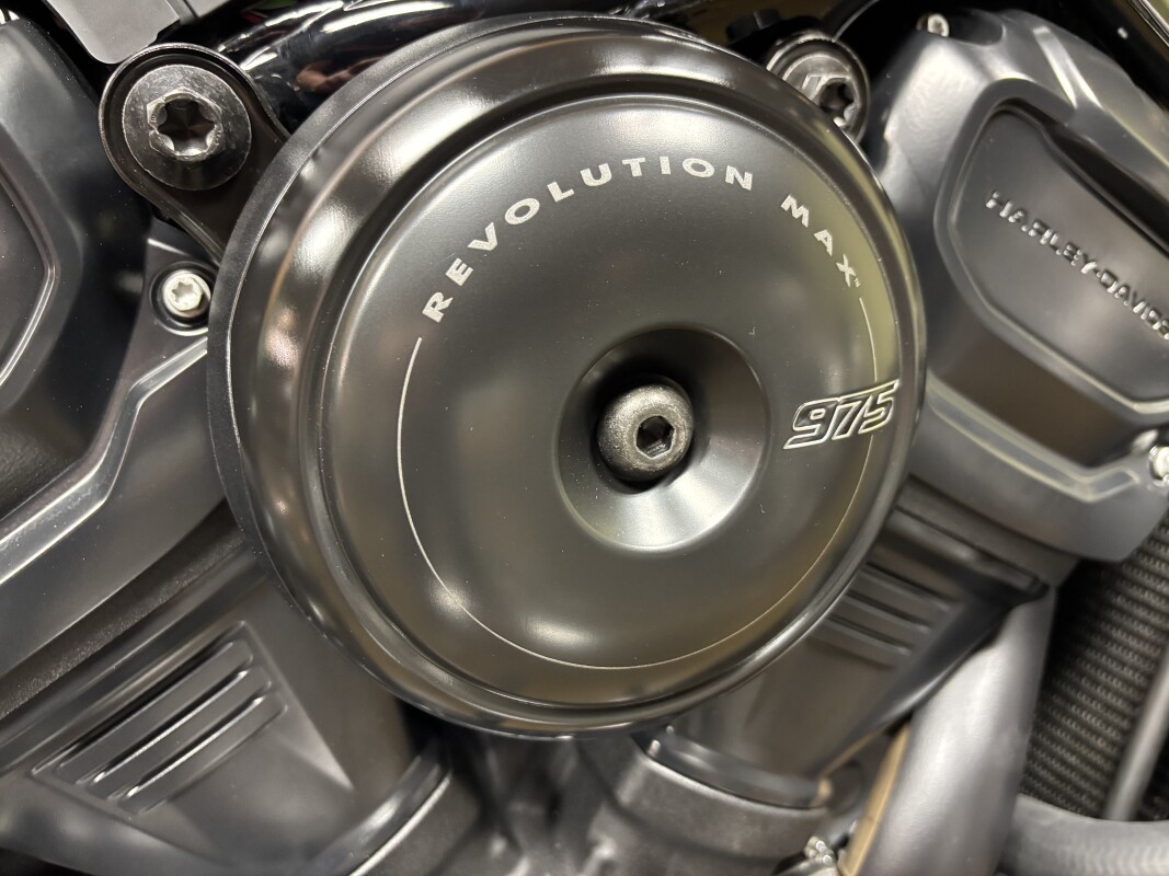 RH975 2025 Nightster - Photo 7