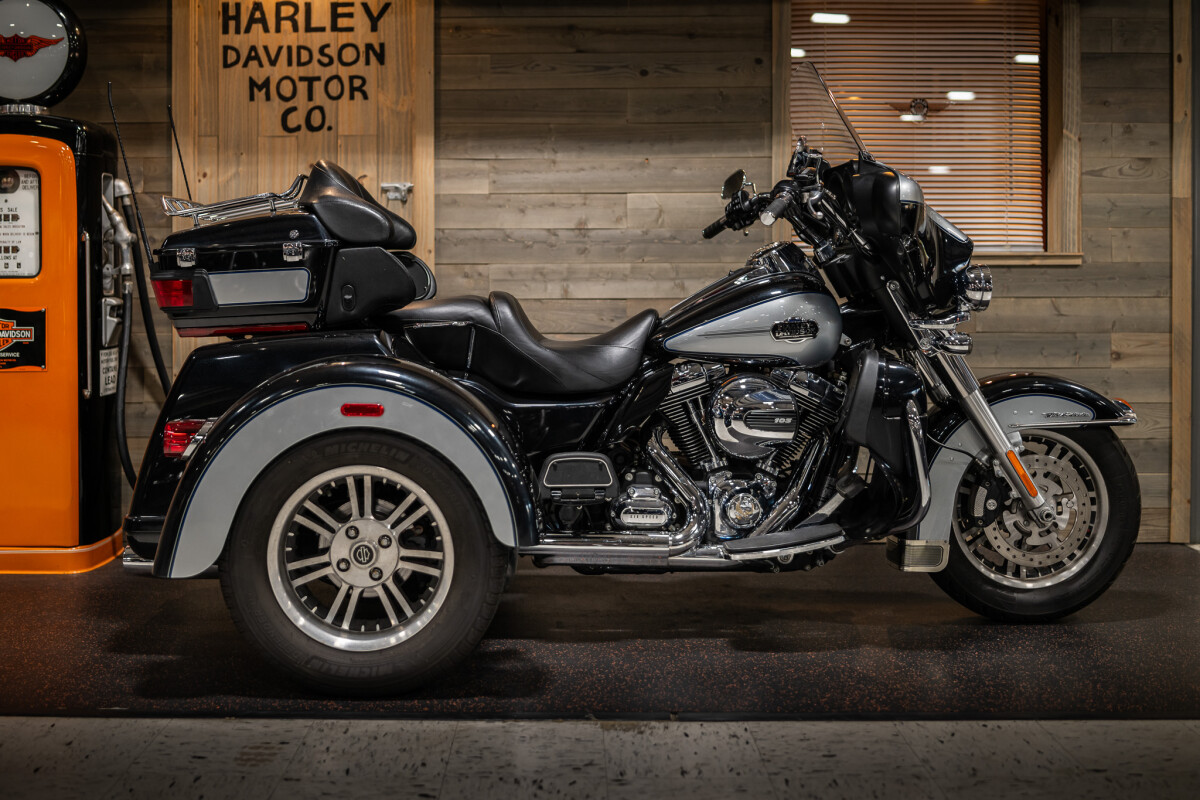2013 Tri Glide Ultra Classic (FLHTCUTG)
