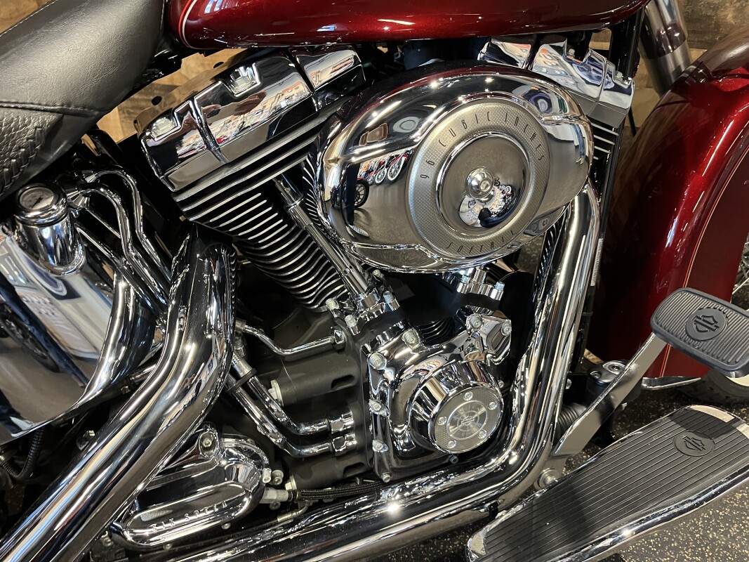2010 Harley-Davidson Softail Deluxe Red Hot Sunglo FLSTN - Photo 7
