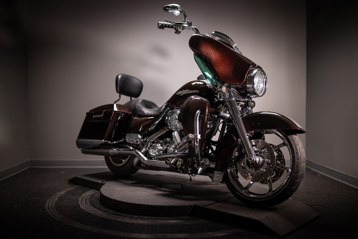 2011 Street Glide (FLHX)