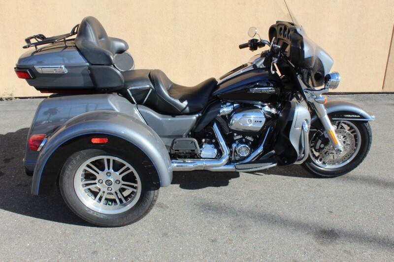 Harley-Davidson Tri Glide Ultra 2021 FLHTCUTG 858802A GAUNT GRY MET/VIV BK W/12 D