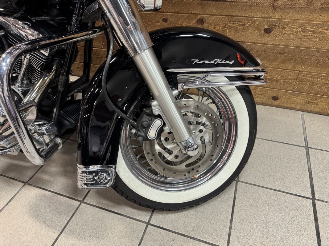 2002 Harley-Davidson Road King Classic Black FLHRC-I - Photo 4