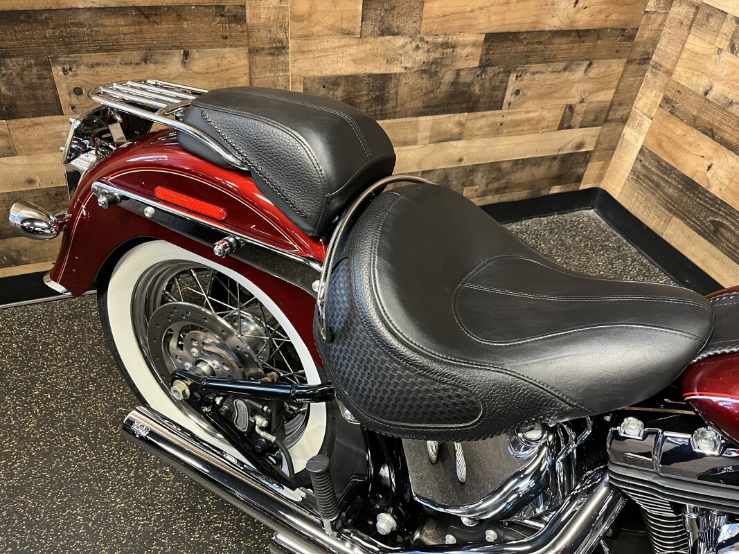 2010 Harley-Davidson Softail Deluxe Red Hot Sunglo FLSTN - Photo 8