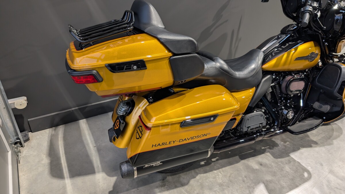 2023 Harley-Davidson Ultra Limited Prospect Gold/Vivid Black - Black Finish - Photo 8