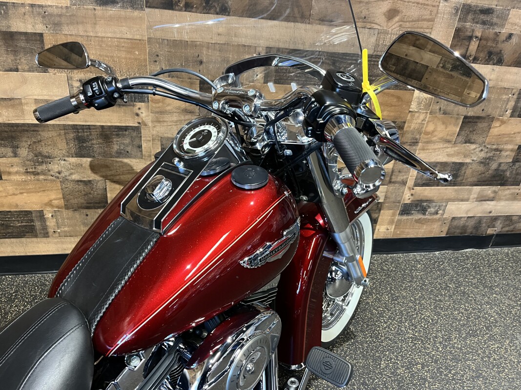 2010 Harley-Davidson Softail Deluxe Red Hot Sunglo FLSTN - Photo 5